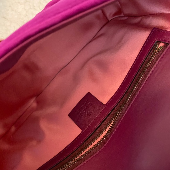 🦋HOST PICK🦋 GUCCI VELVET MARMOT PURPLE CHAIN BAG - Picture 8 of 12